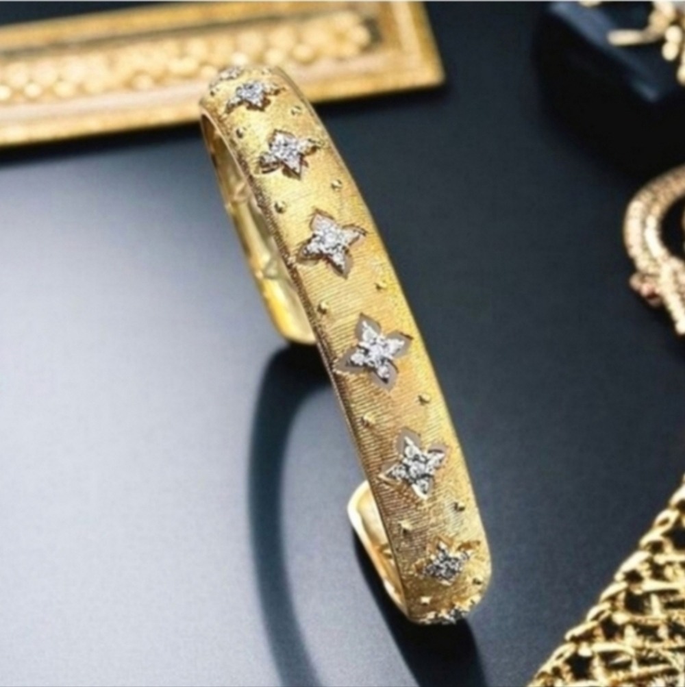 Luxury Clover 18k Gold Plated Stainless Zircon Crystal Cuff Bangle Bracelet